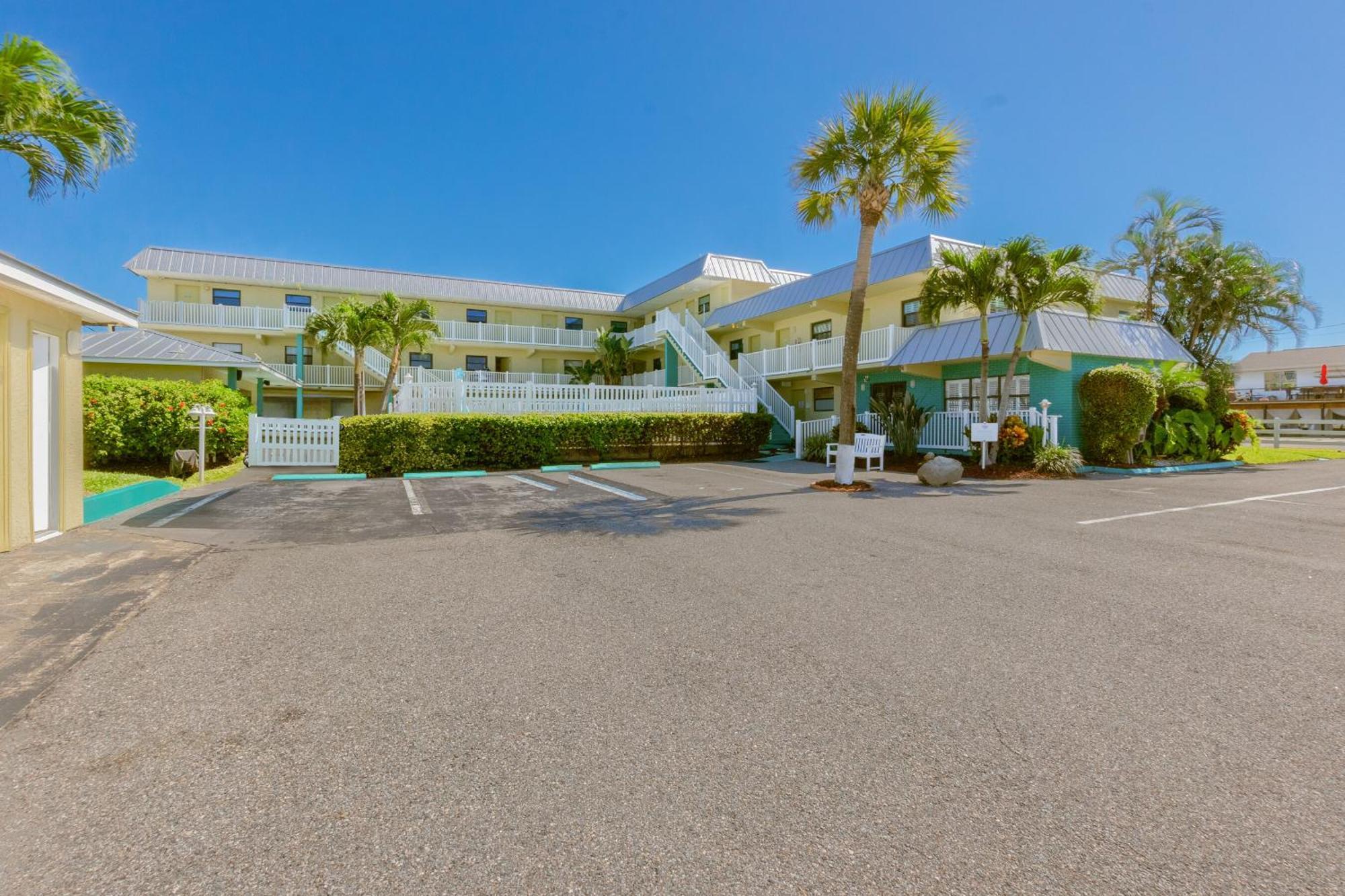 Tuckaway Shores Resort Melbourne Exterior foto
